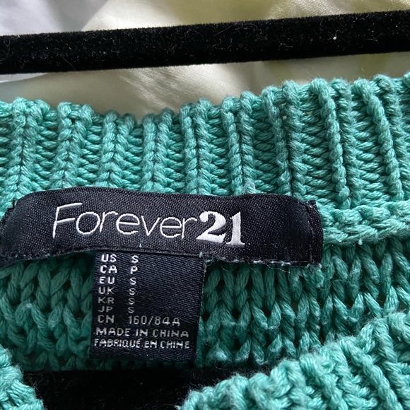 Small Forever 21 Knit Shoulder Cutout Sweater - Picture 3 of 3